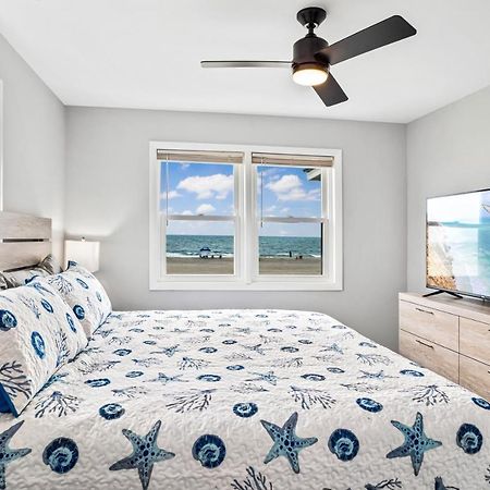 Willa Ocean Daze - Sleeps 22, Direct Oceanfront, Renovated May 2022 Holden Beach Zewnętrze zdjęcie