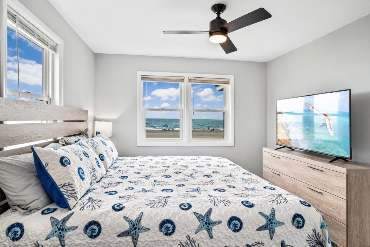 Willa Ocean Daze - Sleeps 22, Direct Oceanfront, Renovated May 2022 Holden Beach Zewnętrze zdjęcie