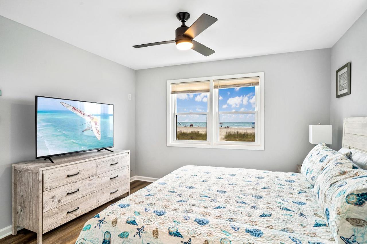 Willa Ocean Daze - Sleeps 22, Direct Oceanfront, Renovated May 2022 Holden Beach Zewnętrze zdjęcie